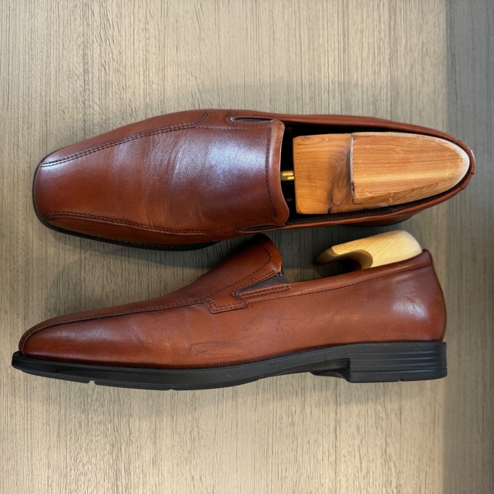 ECCO Helsinki Men 9 M Cognac Brown Leather Slip On Loafers Square Apron Toe